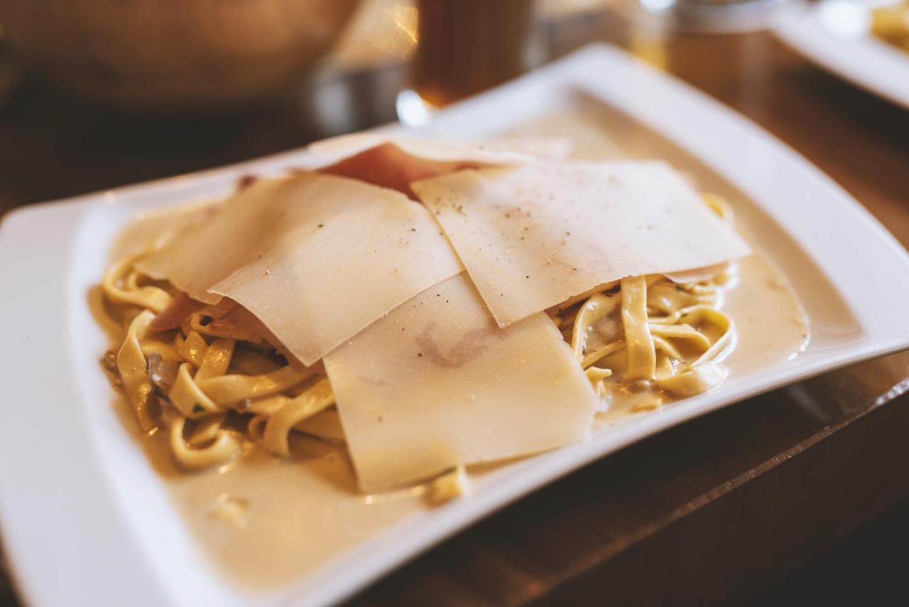 Zum kleinen Italiener - Ristorante Pizzeria Pension Geinberg Esterno foto